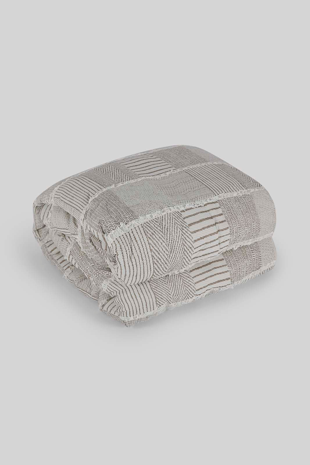 Redtag-Beige-7-Piece-Clip-Jacquard-Comforter-Set-(King-Size)-Category:Comforters,-Colour:Beige,-Deals:New-In,-Dept:Home,-Filter:Home-Bedroom,-HMW-BED-Comforters,-New-In-HMW-BED,-Non-Sale,-Section:Homewares,-W22B-Home-Bedroom-