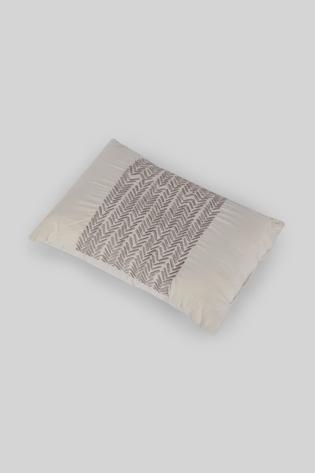 Redtag-Beige-7-Piece-Clip-Jacquard-Comforter-Set-(King-Size)-Category:Comforters,-Colour:Beige,-Deals:New-In,-Dept:Home,-Filter:Home-Bedroom,-HMW-BED-Comforters,-New-In-HMW-BED,-Non-Sale,-Section:Homewares,-W22B-Home-Bedroom-