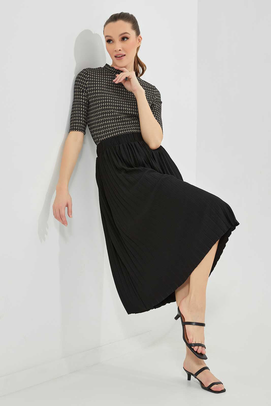Redtag-Black-Pleated-Textured-Skirt-Category:Skirts,-Colour:Black,-Deals:New-In,-Filter:Women's-Clothing,-LDC,-LDC-Skirts,-New-In-LDC-APL,-Non-Sale,-Section:Women,-W22A-Women's-