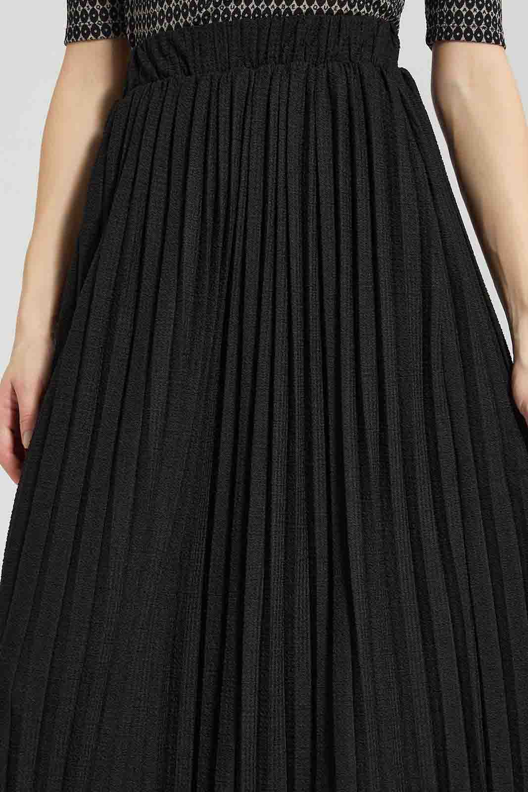 Redtag-Black-Pleated-Textured-Skirt-Category:Skirts,-Colour:Black,-Deals:New-In,-Filter:Women's-Clothing,-LDC,-LDC-Skirts,-New-In-LDC-APL,-Non-Sale,-Section:Women,-W22A-Women's-
