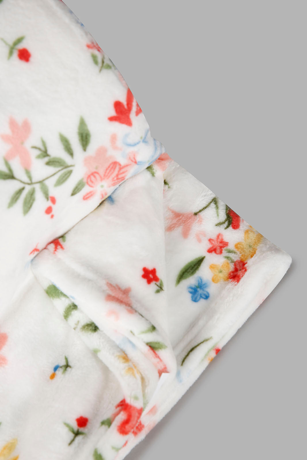 Redtag-Multicoulred-Floral-Printed-Kids-Blanket-Category:Blankets,-Colour:Multicolour,-Deals:New-In,-Filter:Home-Bedroom,-HMW-BED-Blankets,-New-In-HMW-BED,-Non-Sale,-Section:Homewares,-W22A-Home-Bedroom-