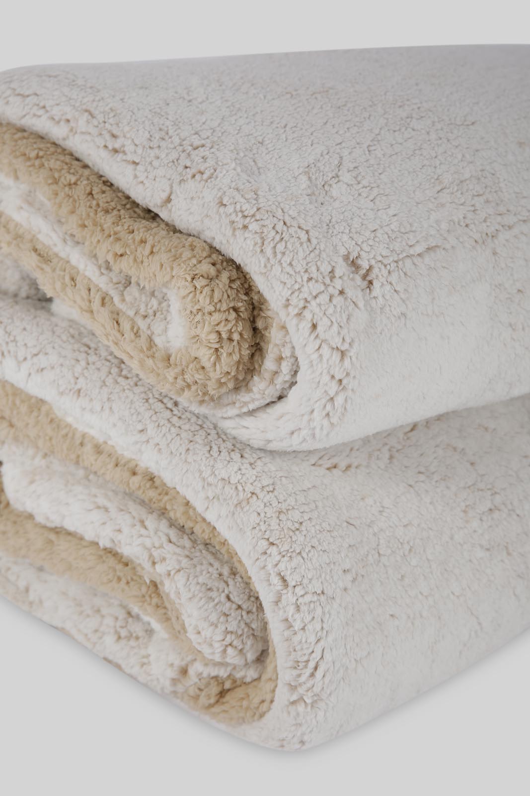 Redtag-Biege-3-Pc-Fur-Comforter-Set-(King-Size)-Category:Comforters,-Colour:Beige,-Deals:New-In,-Filter:Home-Bedroom,-HMW-BED-Comforters,-New-In-HMW-BED,-Non-Sale,-Section:Homewares,-W22B-Home-Bedroom-