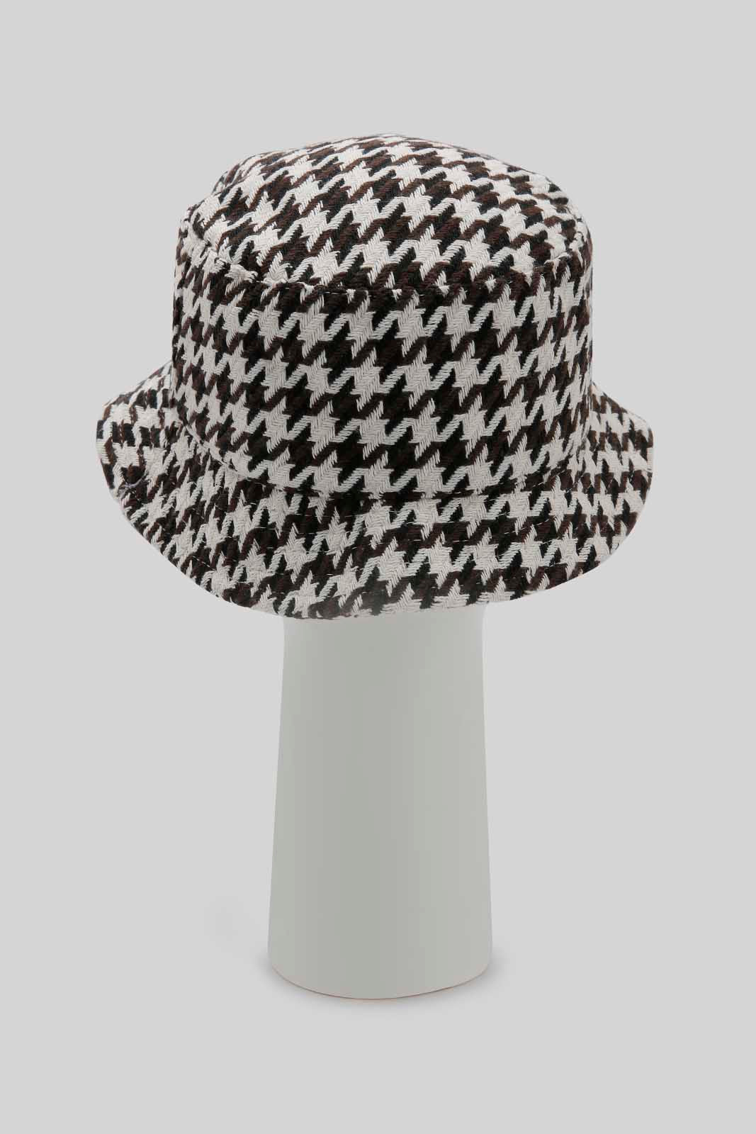 Redtag-Grey-Embelished-Knitted-Cap-Category:Knitted-Accessories,-Colour:Grey,-Filter:Women's-Accessories,-New-In,-New-In-Women-ACC,-Non-Sale,-Section:Women,-W22B,-Women-Knitted-Accessories-Women-