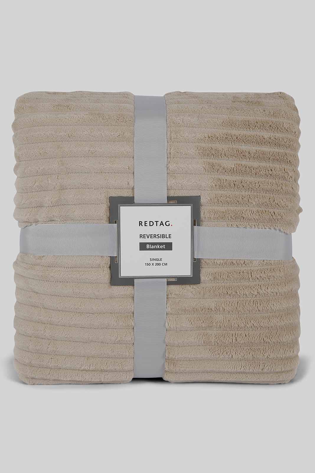 Redtag-Beige-Reversible-Fur-Blanket-(Single-Size)-Category:Blankets,-Colour:Beige,-Deals:New-In,-Dept:Home,-Filter:Home-Bedroom,-HMW-BED-Blankets,-New-In-HMW-BED,-Non-Sale,-Section:Homewares,-W22A-Home-Bedroom-