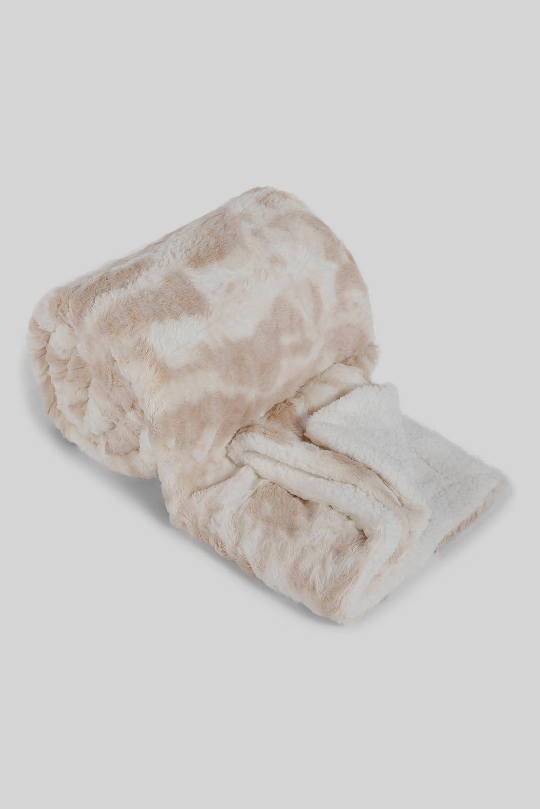 Redtag-Beige-Reversible-Fur-Blanket-(Single-Size)-Category:Blankets,-Colour:Beige,-Deals:New-In,-Dept:Home,-Filter:Home-Bedroom,-HMW-BED-Blankets,-New-In-HMW-BED,-Non-Sale,-Section:Homewares,-W22A-Home-Bedroom-