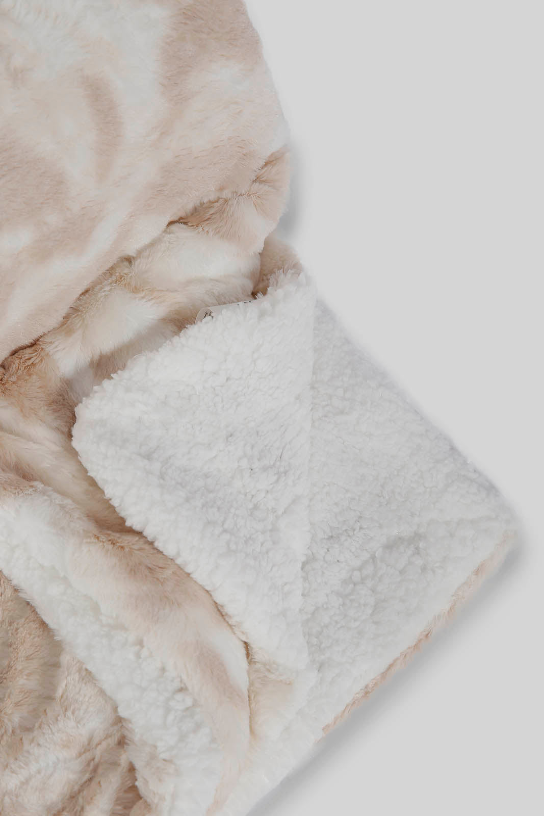 Redtag-Beige-Reversible-Fur-Blanket-(Single-Size)-Category:Blankets,-Colour:Beige,-Deals:New-In,-Dept:Home,-Filter:Home-Bedroom,-HMW-BED-Blankets,-New-In-HMW-BED,-Non-Sale,-Section:Homewares,-W22A-Home-Bedroom-