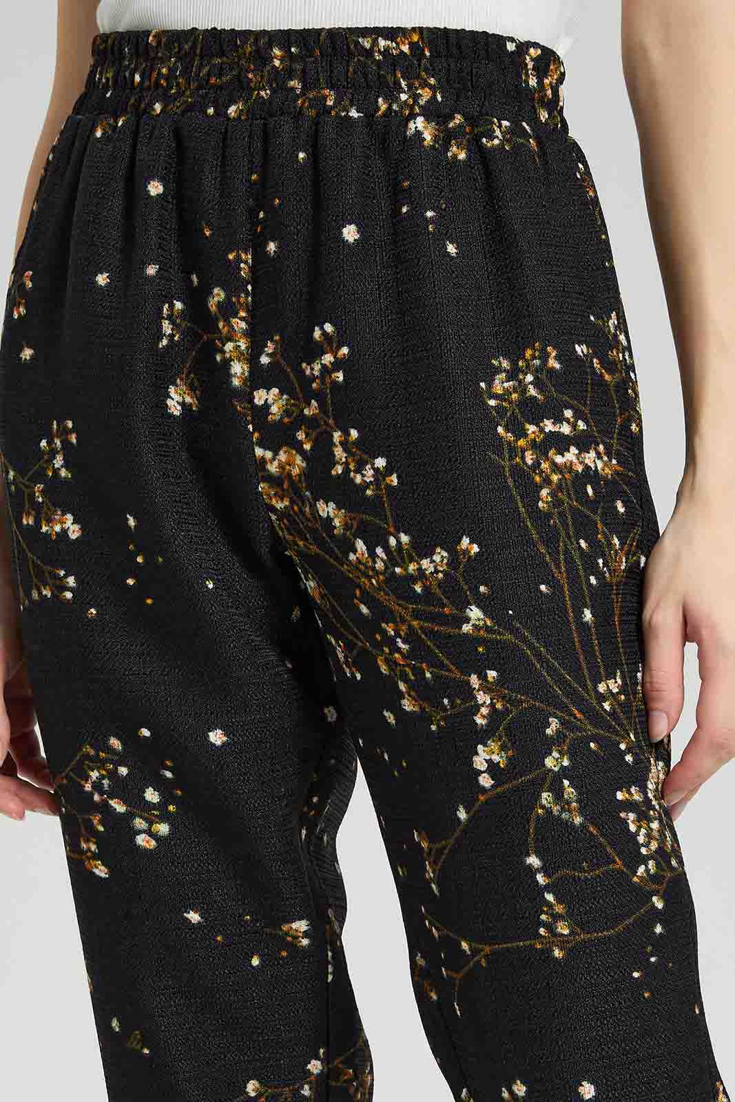 Redtag-Assorted-Printed-Jogger-Pant-Category:Trousers,-Colour:Assorted,-Deals:New-In,-Filter:Women's-Clothing,-LDC,-LDC-Trousers,-New-In-LDC-APL,-Non-Sale,-Section:Women,-W22B-Women's-