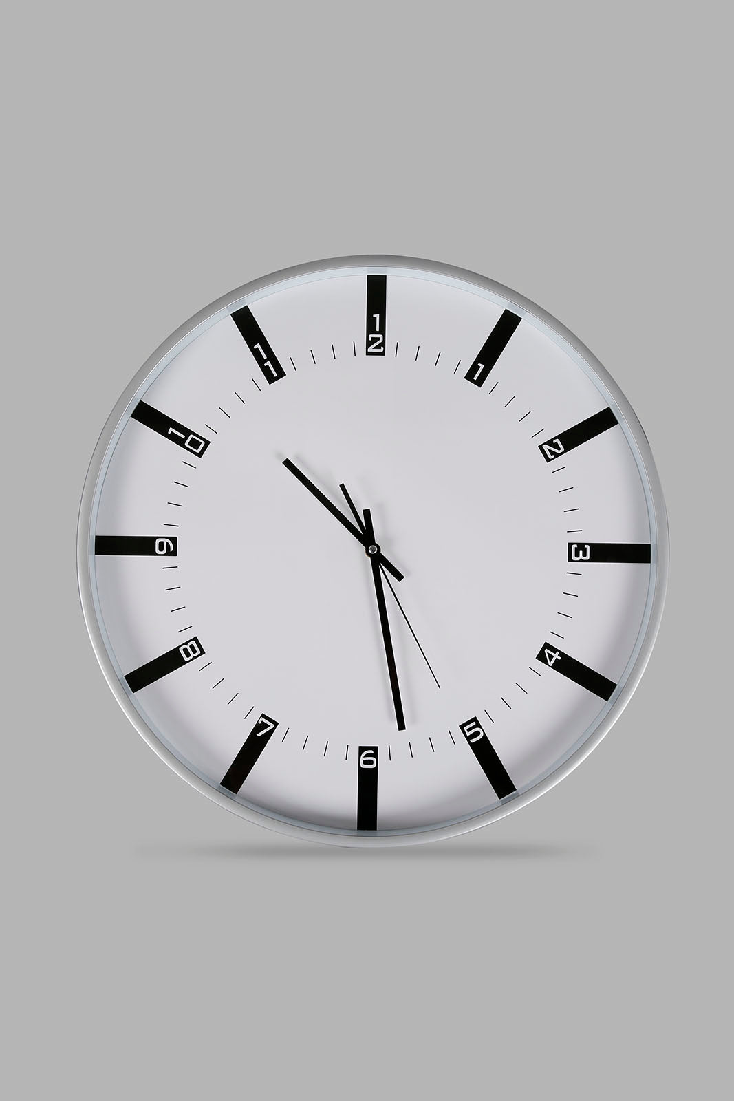 Redtag-Silver-Decorative-Wall-Clock-Category:Clocks,-Colour:Silver,-Deals:New-In,-Filter:Home-Decor,-HMW-HOM-Wall-Decor-&-Mirrors,-New-In-HMW-HOM,-Non-Sale,-Section:Homewares,-W22B-Home-Decor-