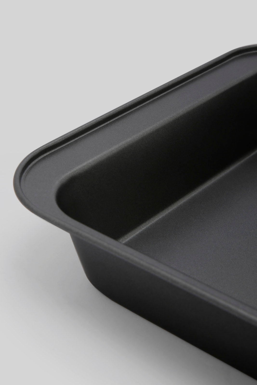 Redtag-Grey-Rectangular-Bakepan-Category:Bakeware,-Colour:Grey,-Deals:New-In,-Dept:Home,-Filter:Home-Dining,-HMW-DIN-Cookware,-New-In-HMW-DIN,-Non-Sale,-Section:Homewares,-W22B-Home-Dining-