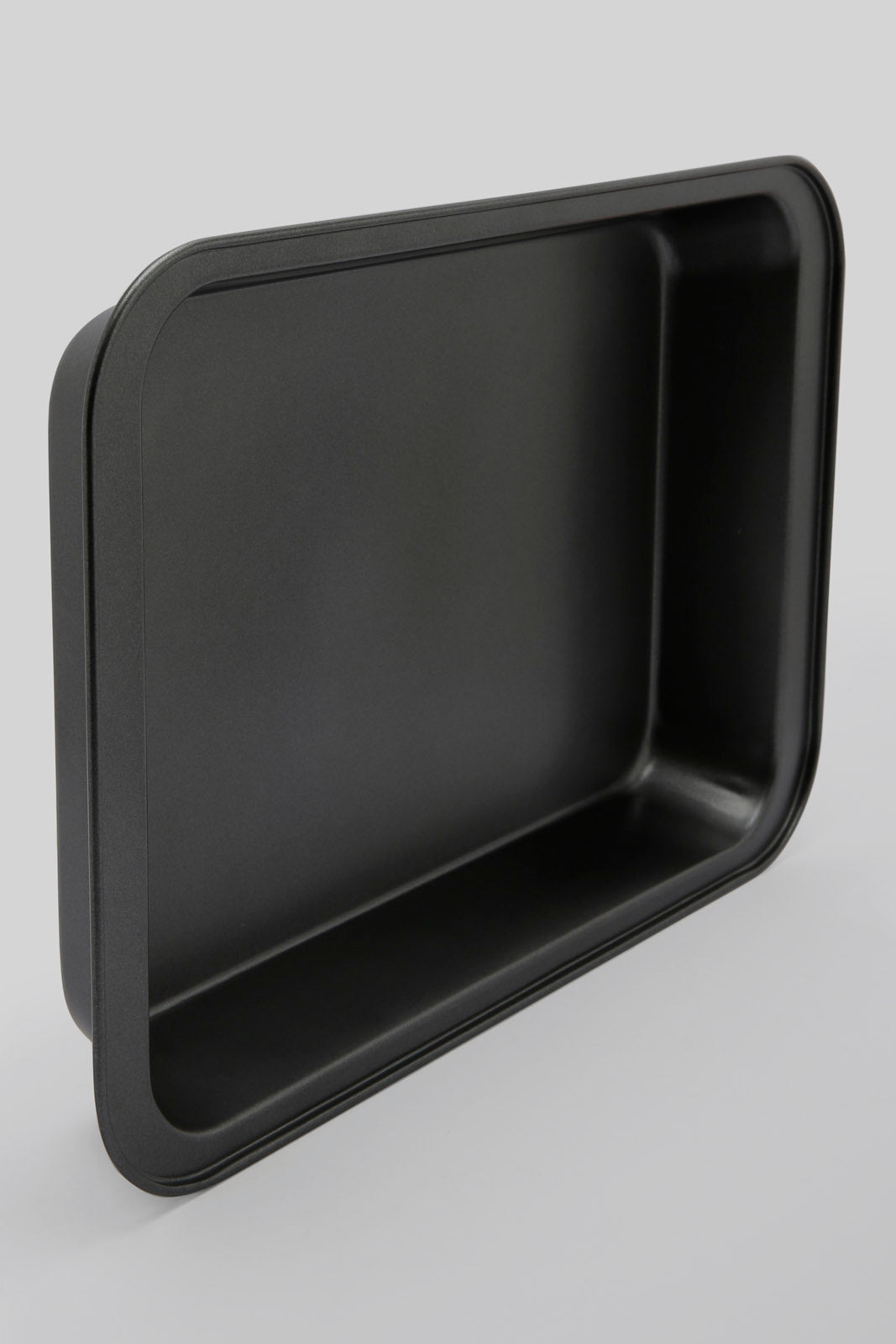 Redtag-Grey-Rectangular-Bakepan-Category:Bakeware,-Colour:Grey,-Deals:New-In,-Dept:Home,-Filter:Home-Dining,-HMW-DIN-Cookware,-New-In-HMW-DIN,-Non-Sale,-Section:Homewares,-W22B-Home-Dining-