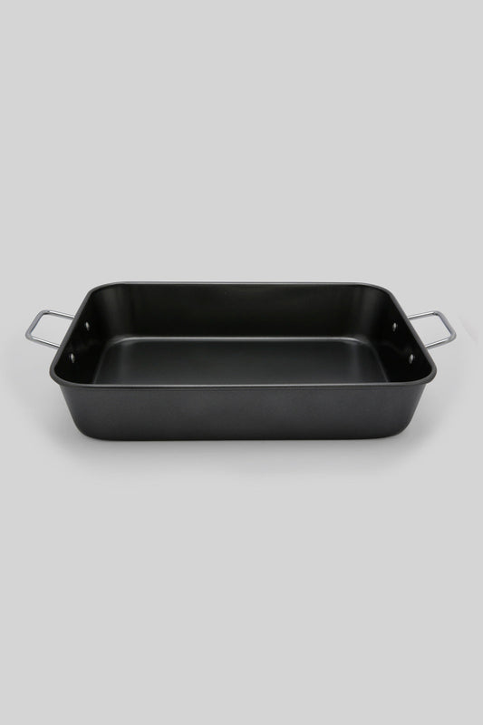 Redtag-Grey-Roast-Pan-With-Handle-Category:Bakeware,-Colour:Grey,-Deals:New-In,-Dept:Home,-Filter:Home-Dining,-HMW-DIN-Cookware,-New-In-HMW-DIN,-Non-Sale,-Section:Homewares,-W22B-Home-Dining-