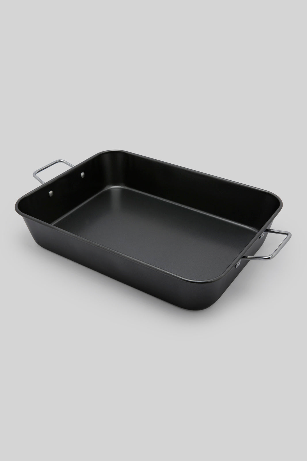 Redtag-Grey-Roast-Pan-With-Handle-Category:Bakeware,-Colour:Grey,-Deals:New-In,-Dept:Home,-Filter:Home-Dining,-HMW-DIN-Cookware,-New-In-HMW-DIN,-Non-Sale,-Section:Homewares,-W22B-Home-Dining-