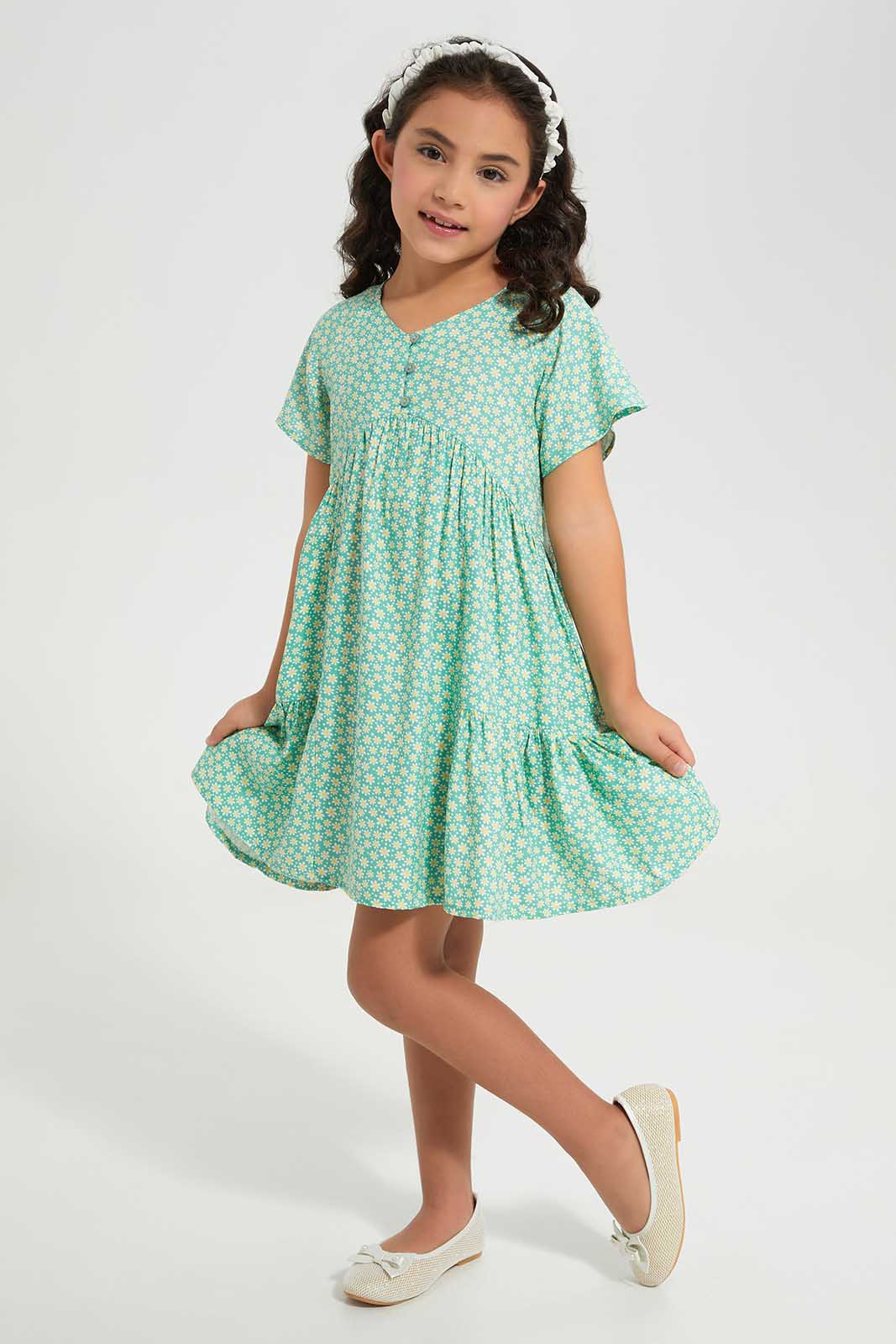 Redtag-Green-AOP-Dress-Category:Dresses,-Colour:Green,-Deals:New-In,-Filter:Girls-(2-to-8-Yrs),-GIR-Dresses,-New-In-GIR-APL,-Non-Sale,-Section:Girls-(0-to-14Yrs),-W22A-Girls-2 to 8 Years