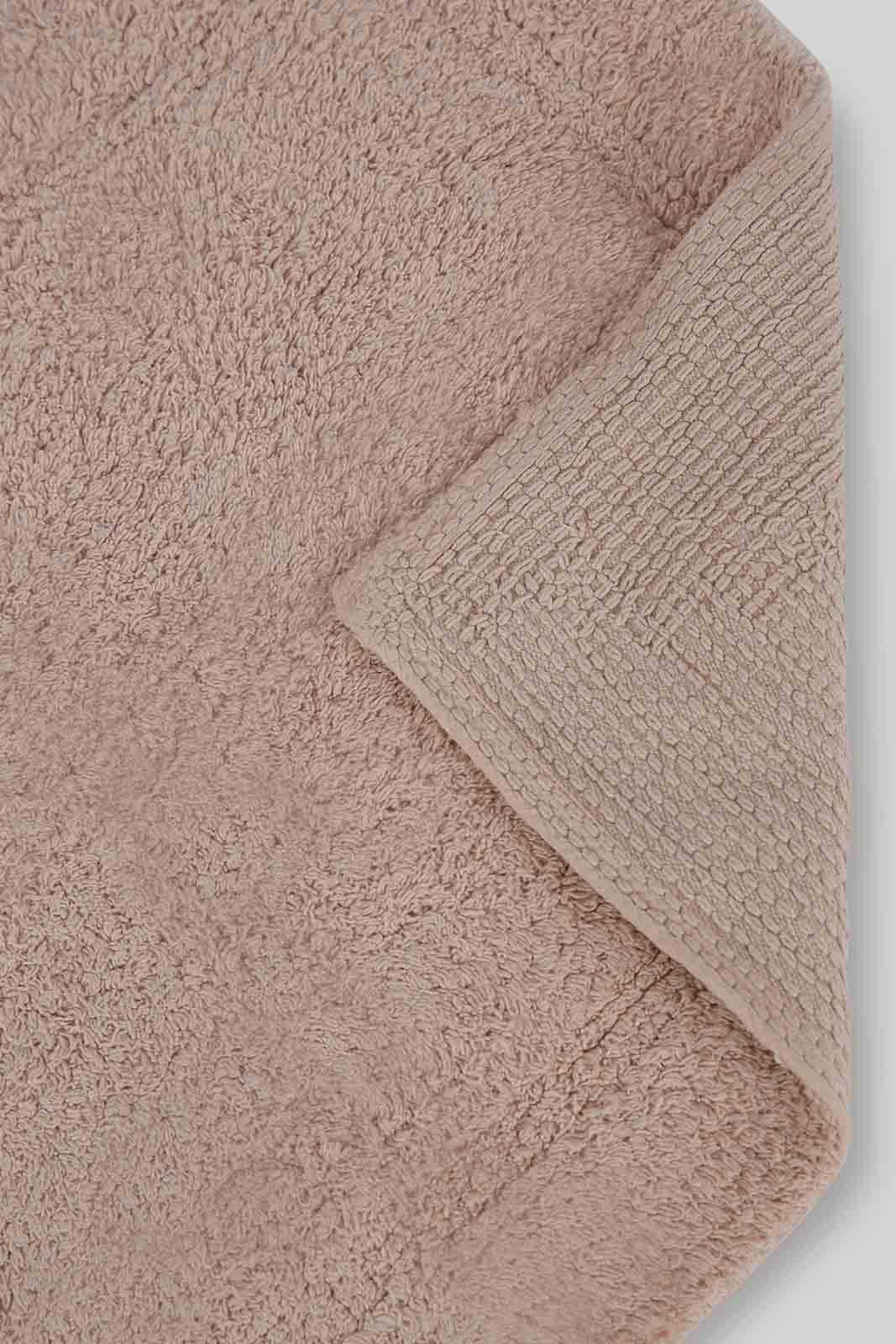 Redtag-Towels-&-Bathmat-Set-(4-Piece)-Category:Towels,-Colour:Pink,-Deals:New-In,-Dept:Home,-Filter:Home-Bathroom,-HMW-BAC-Towels,-New-In-HMW-BAC,-Non-Sale,-Section:Homewares,-W22B-Home-Bathroom-