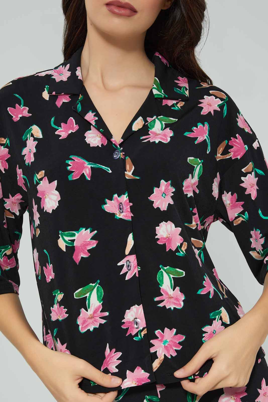 Redtag-Assorted-Geometric-Print-Shirt-Category:Tops,-Colour:Assorted,-Deals:New-In,-Filter:Women's-Clothing,-New-In-Women-APL,-Non-Sale,-Section:Women,-W22A,-Women-Tops-Women's-