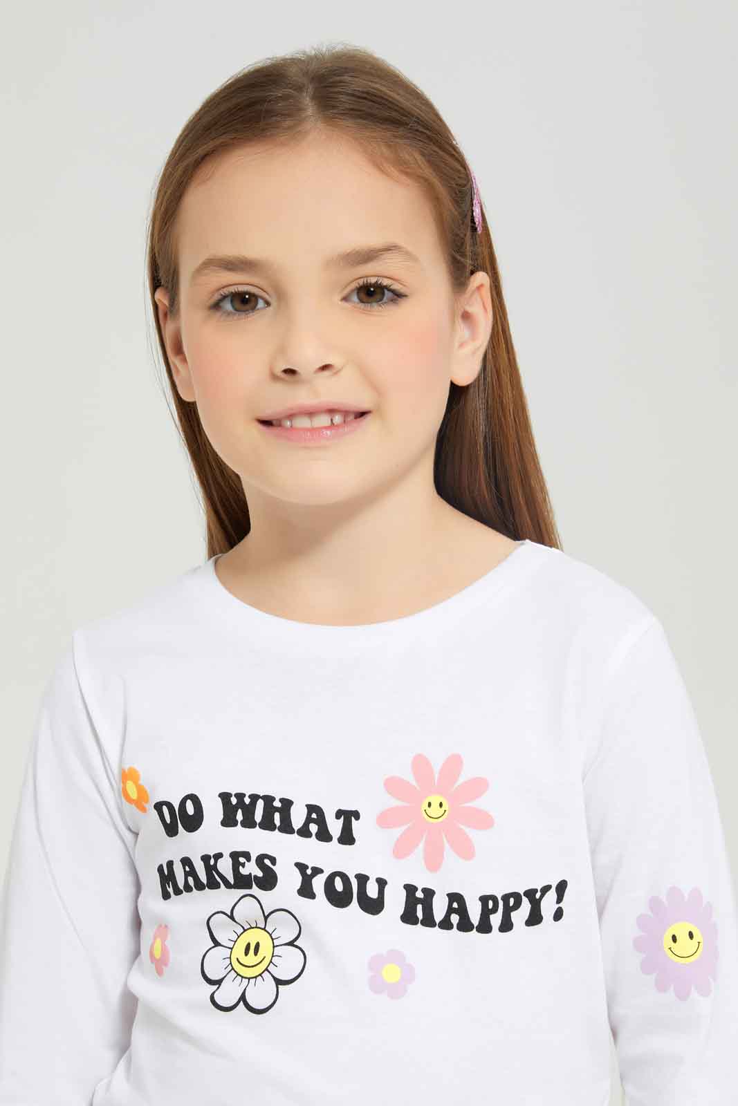 Redtag-White-Ls-Basic-Tee-Love---White-BTS,-Category:T-Shirts,-Colour:White,-Deals:New-In,-Dept:Girls,-Filter:Girls-(2-to-8-Yrs),-GIR-T-Shirts,-New-In-GIR-APL,-Non-Sale,-Section:Girls-(0-to-14Yrs),-TBL,-W22B-Girls-2 to 8 Years