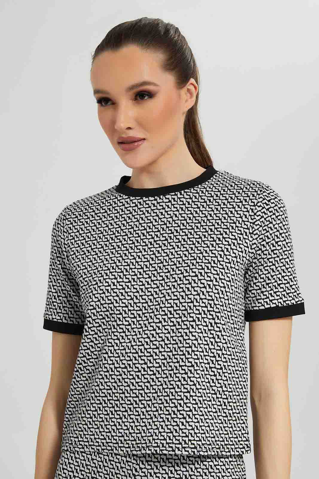 Redtag-BLACK-Printed-Top-Category:T-Shirts,-Colour:Black,-Deals:New-In,-Filter:Women's-Clothing,-LDC,-LDC-T-Shirts,-New-In-LDC-APL,-Non-Sale,-Section:Women,-TBL,-W22B-Women's-