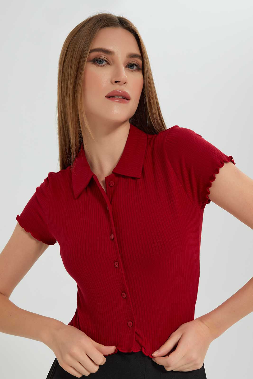 Women Burgundy Ribbed Front Buttons Crop Top