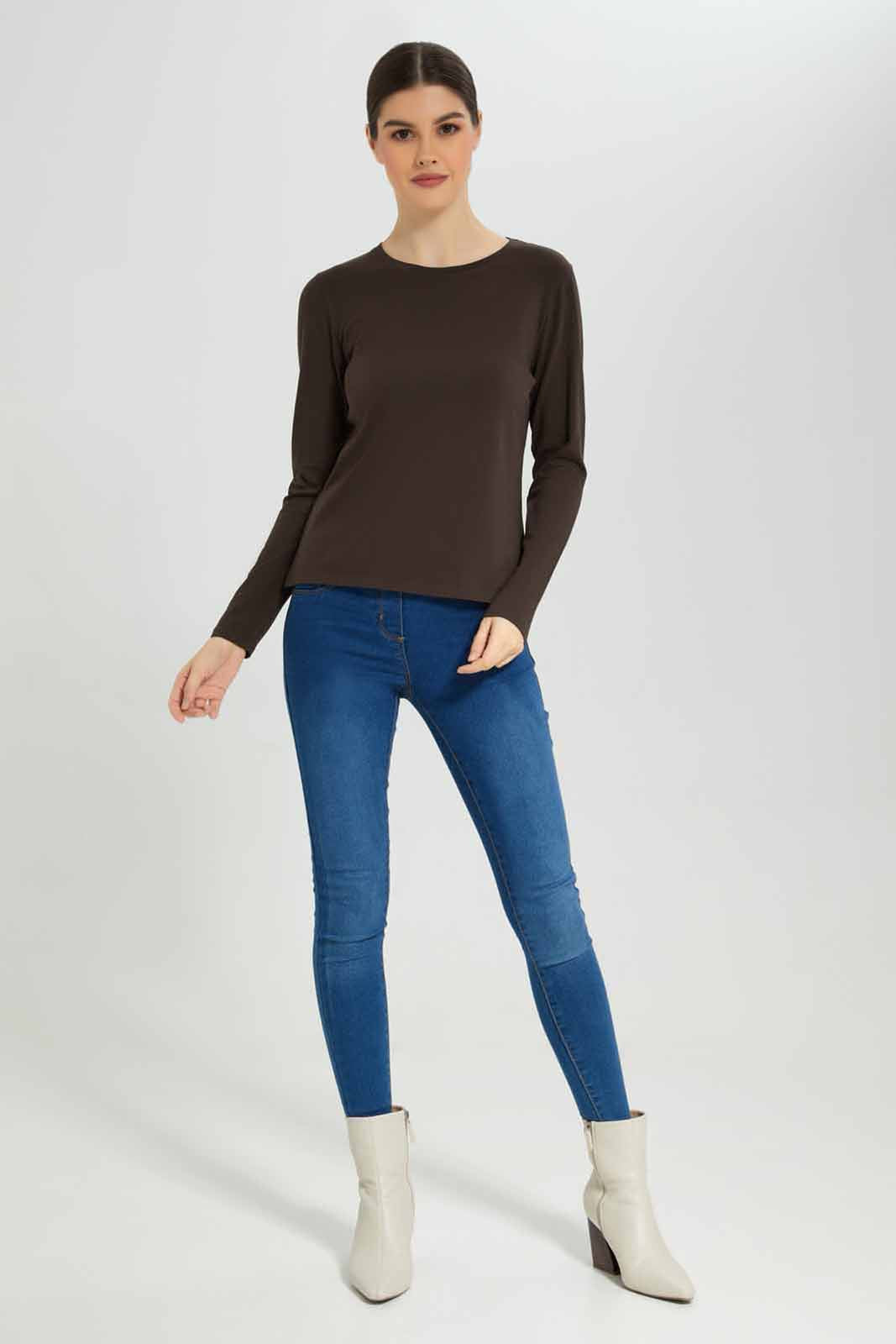 Redtag-Brown-Plain-Crew-Neck-Long-Sleeve-T-Shirt-Category:T-Shirts,-Colour:Brown,-Deals:New-In,-Dept:Ladieswear,-Filter:Women's-Clothing,-New-In-Women-APL,-Non-Sale,-Section:Women,-TBL,-W22B,-Women-T-Shirts-Women's-