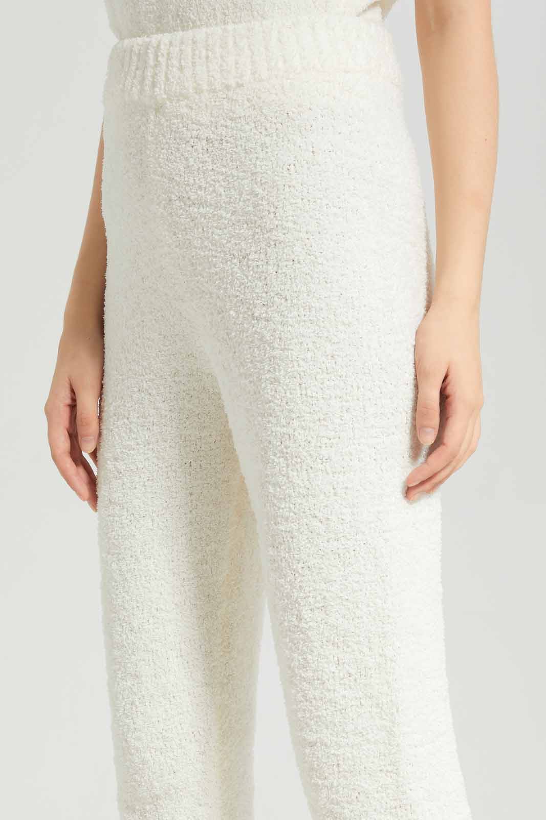 Redtag-Ivory-Shearling-Cozy-Lounge-Pants-Category:Joggers,-Colour:Ivory,-Deals:New-In,-Dept:Ladieswear,-Filter:Women's-Clothing,-New-In-Women-APL,-Non-Sale,-Section:Women,-W22B,-Women-Joggers,-Women-Loungewear-Pants-Women's-