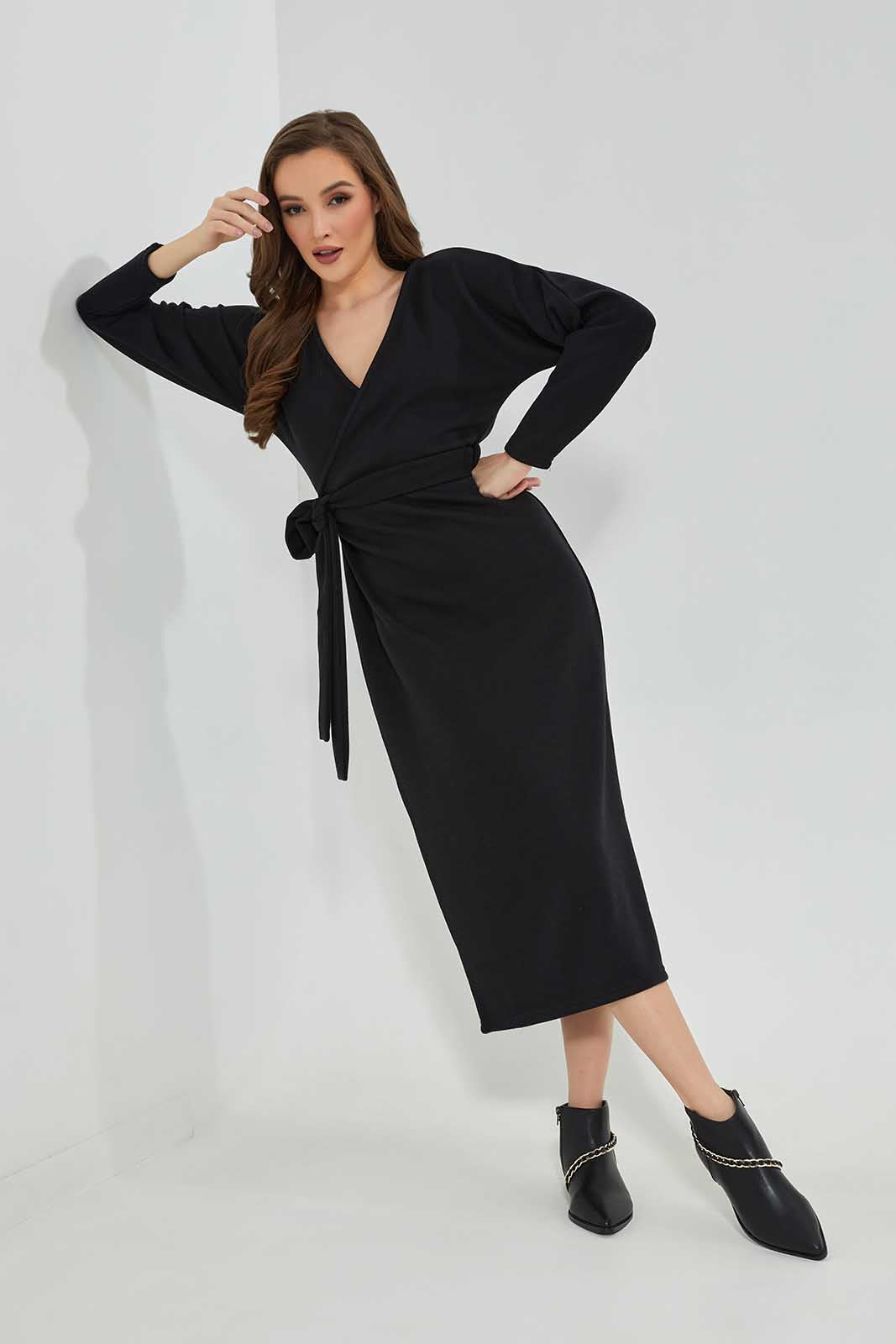Redtag-Black-Knitted-dress-Category:Dresses,-Colour:Black,-Deals:New-In,-Dept:Ladieswear,-Filter:Women's-Clothing,-LDC,-LDC-Dresses,-New-In-LDC-APL,-Non-Sale,-Section:Women,-W22B-Women's-