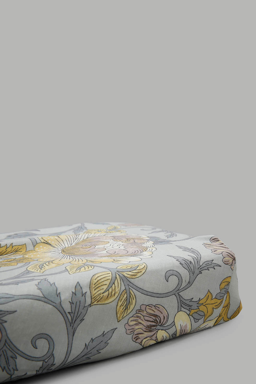 Redtag-Green-Floral-Printed-Fitted-Sheet-(Single-Size)-Category:Fitted-Sheets,-Colour:Green,-Deals:New-In,-Filter:Home-Bedroom,-HMW-BED-Fitted-Sheets,-New-In-HMW-BED,-Non-Sale,-Section:Homewares,-W22B-Home-Bedroom-