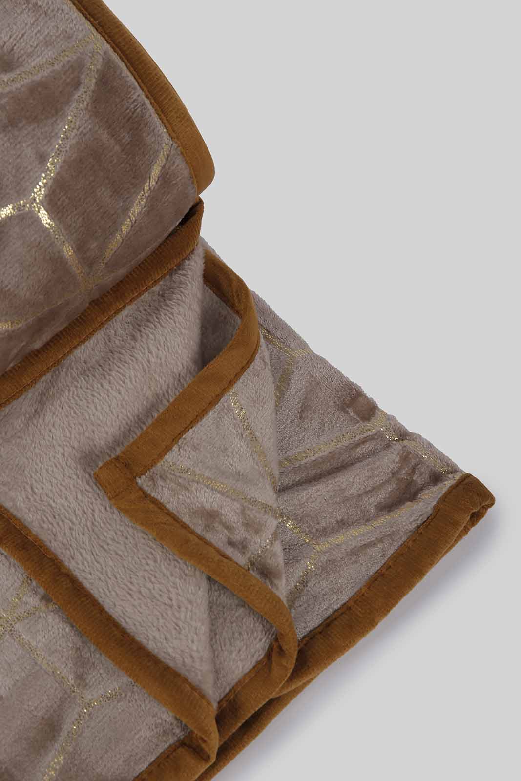 Redtag-Beige-Foil-Spray-Blanket-(Single-Size)-Category:Blankets,-Colour:Beige,-Deals:New-In,-Filter:Home-Bedroom,-HMW-BED-Blankets,-New-In-HMW-BED,-Non-Sale,-Section:Homewares,-W22B-Home-Bedroom-