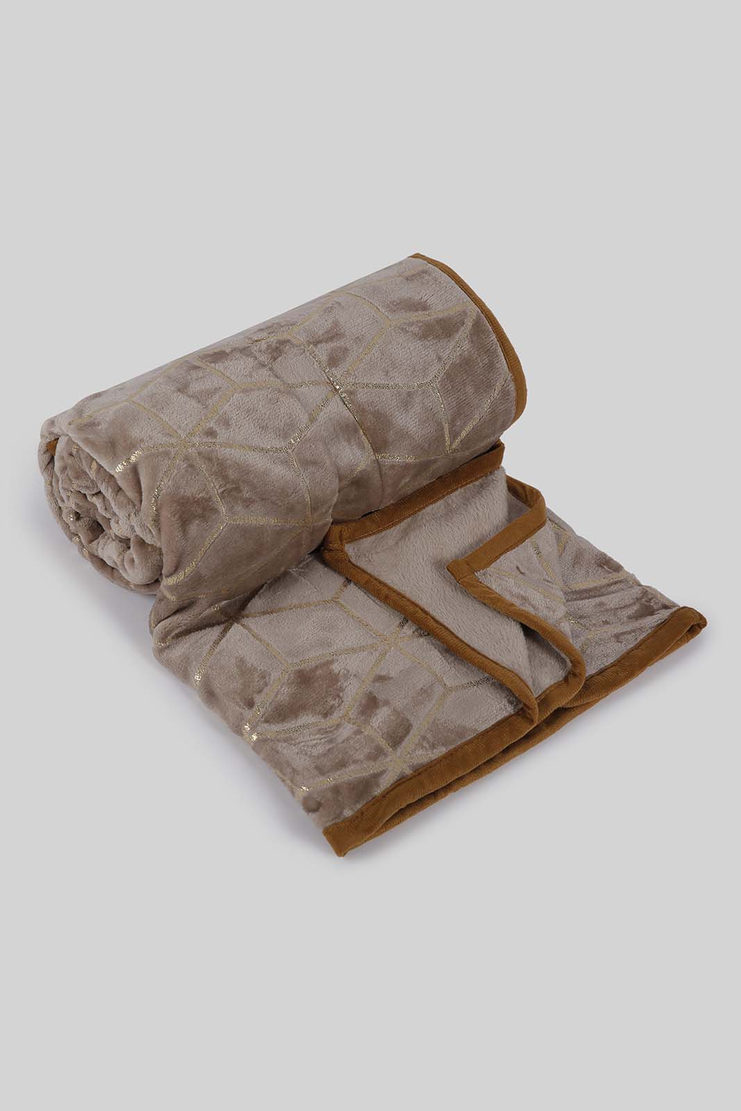 Redtag-Beige-Foil-Spray-Blanket-(Single-Size)-Category:Blankets,-Colour:Beige,-Deals:New-In,-Filter:Home-Bedroom,-HMW-BED-Blankets,-New-In-HMW-BED,-Non-Sale,-Section:Homewares,-W22B-Home-Bedroom-