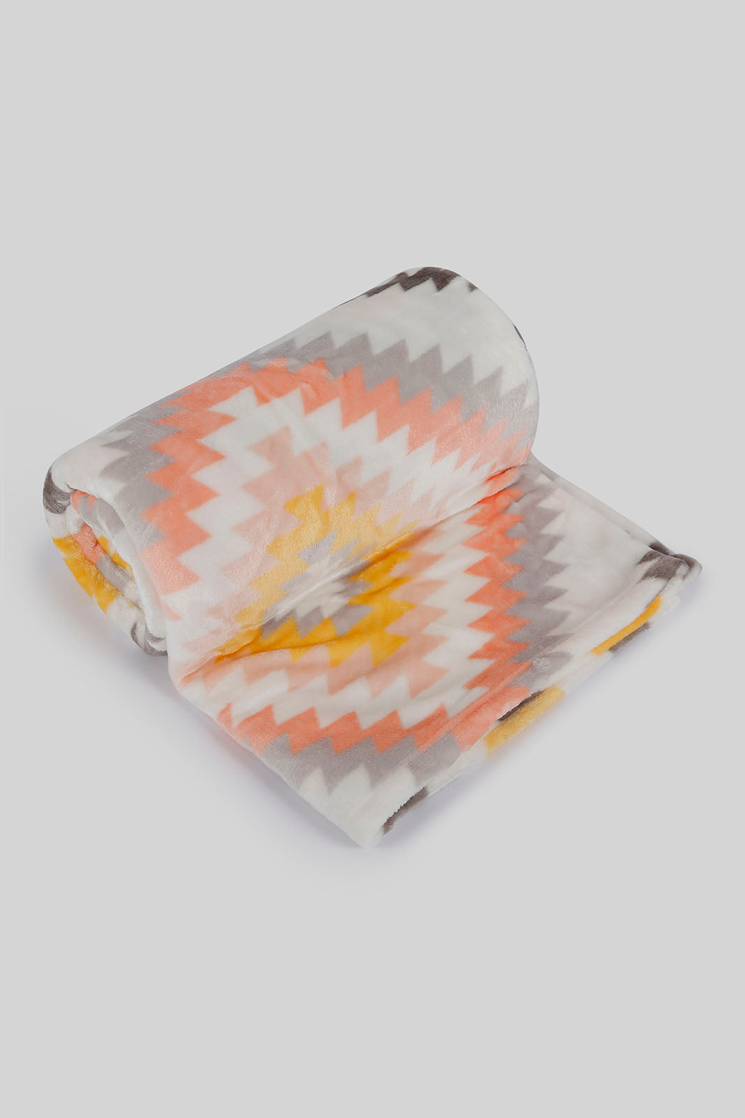 Redtag-White-Printed-Geometric-Blanket-(Single-Size)-Category:Blankets,-Colour:White,-Deals:New-In,-Filter:Home-Bedroom,-HMW-BED-Blankets,-New-In-HMW-BED,-Non-Sale,-Section:Homewares,-W22B-Home-Bedroom-