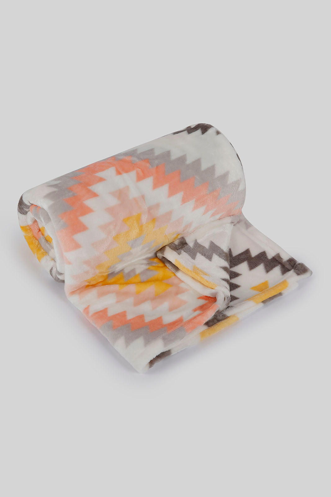 Redtag-White-Printed-Geometric-Blanket-(Single-Size)-Category:Blankets,-Colour:White,-Deals:New-In,-Filter:Home-Bedroom,-HMW-BED-Blankets,-New-In-HMW-BED,-Non-Sale,-Section:Homewares,-W22B-Home-Bedroom-
