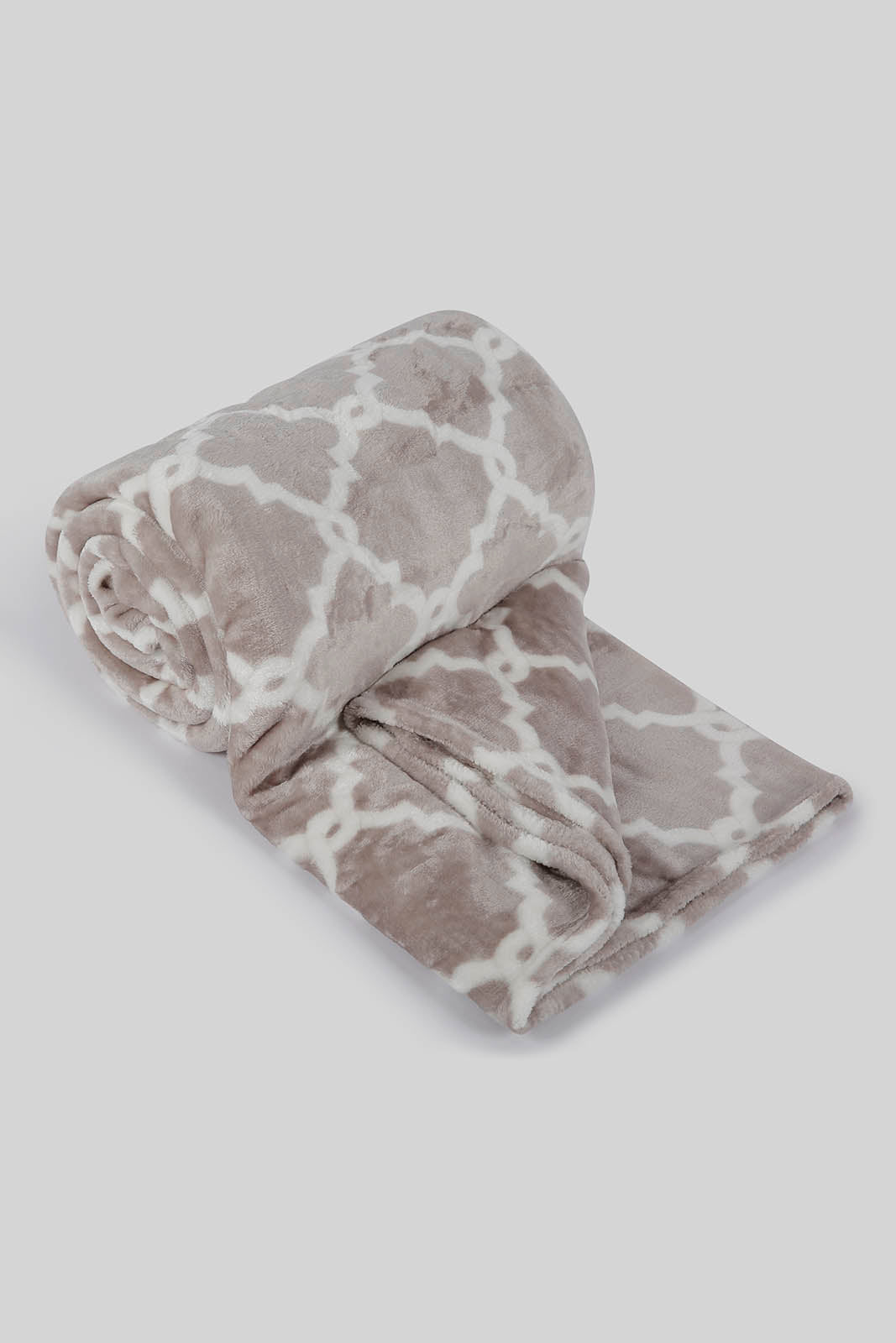 Redtag-Grey-Printed-Geomatric-Blanket-(Double-Size)-Category:Blankets,-Colour:Grey,-Deals:New-In,-Filter:Home-Bedroom,-HMW-BED-Blankets,-New-In-HMW-BED,-Non-Sale,-Section:Homewares,-W22B-Home-Bedroom-