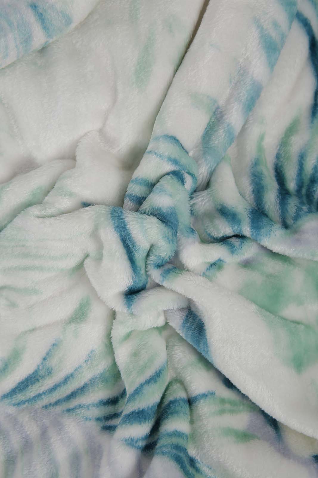 Redtag-White/Green-Leaves-Printed-Blanket-(Double-Size)-Category:Blankets,-Colour:White,-Deals:New-In,-Filter:Home-Bedroom,-HMW-BED-Blankets,-New-In-HMW-BED,-Non-Sale,-Section:Homewares,-W22B-Home-Bedroom-