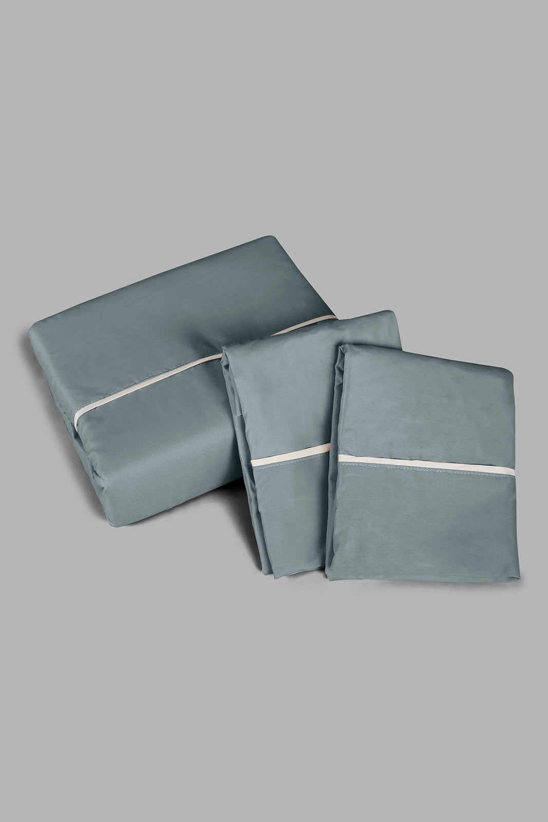 Redtag-Teal/Ivory-Reversible-3-Piece-Duvet-Cover-Set-(King-Size)-Category:Duvet-Covers,-Colour:Teal,-Deals:New-In,-Filter:Home-Bedroom,-HMW-BED-Duvet-Covers,-New-In-HMW-BED,-Non-Sale,-Section:Homewares,-W22A-Home-Bedroom-