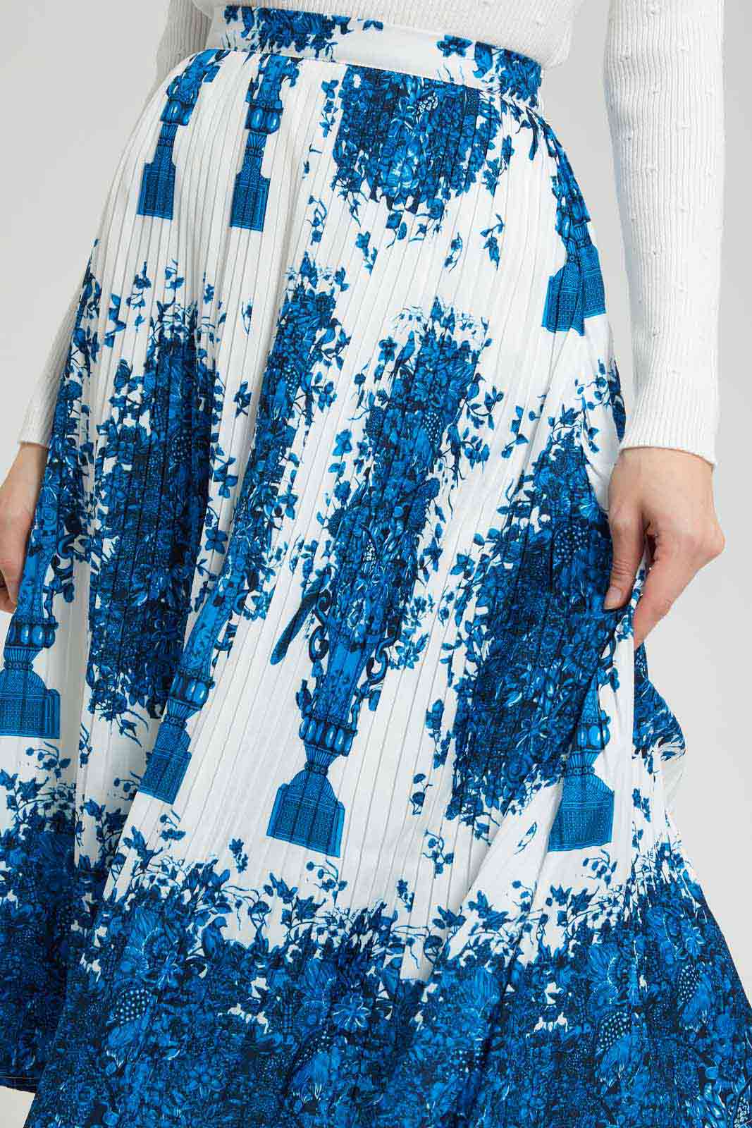 Redtag-Royal-Blue-Printed-Pleated-Skirt-Category:Skirts,-Colour:Blue,-Deals:New-In,-Dept:Ladieswear,-Filter:Women's-Clothing,-LDC,-LDC-Skirts,-New-In-LDC-APL,-Non-Sale,-Section:Women,-W22B-Women's-