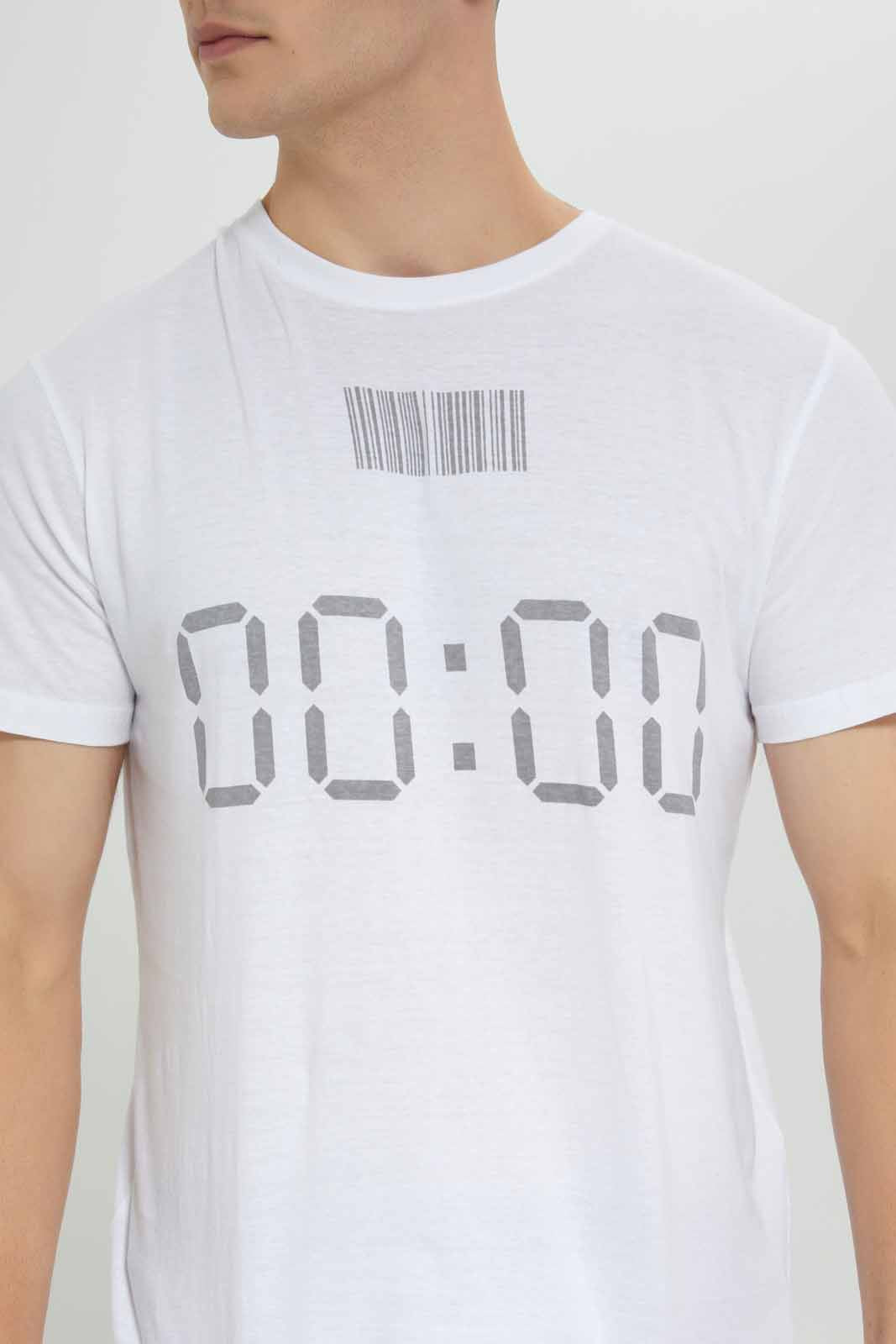 Redtag-WHITE-Graphic-T-Shirt-Category:T-Shirts,-Colour:White,-Deals:New-In,-Filter:Men's-Clothing,-Men-T-Shirts,-NDAY,-New-In-Men-APL,-Non-Sale,-Section:Men,-TBL,-W22B-Men's-