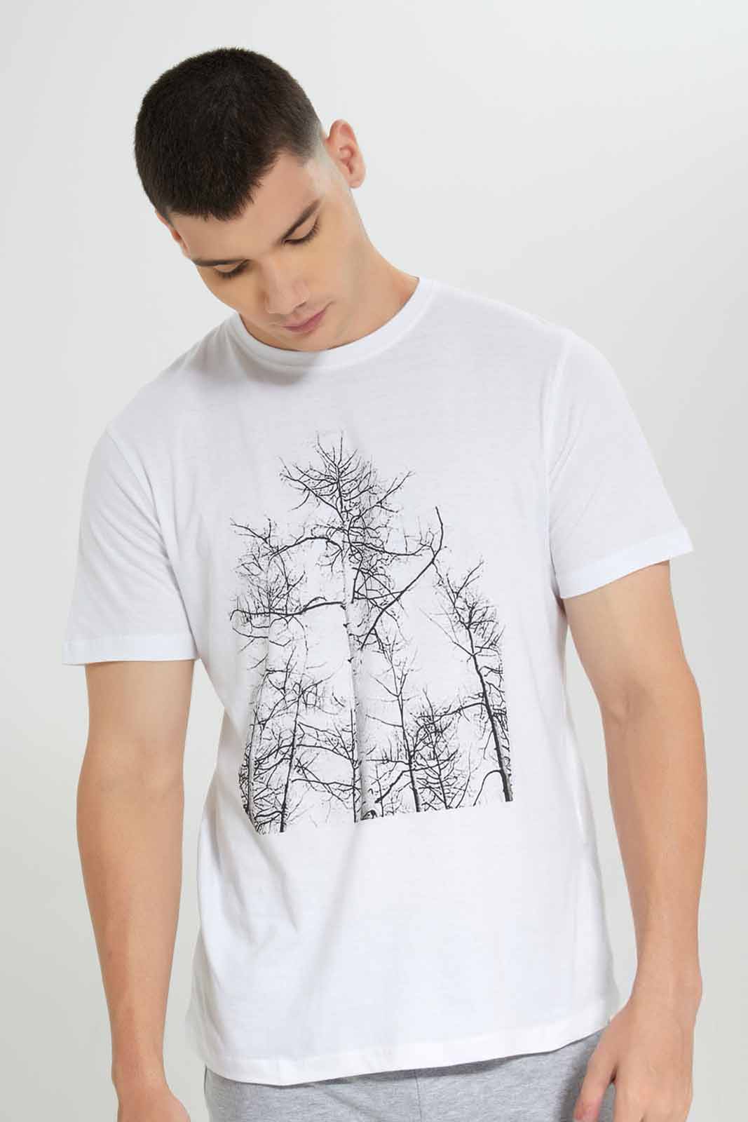 Redtag-WHITE-Graphic-T-Shirt-Category:T-Shirts,-Colour:White,-Deals:New-In,-Filter:Men's-Clothing,-Men-T-Shirts,-NDAY,-New-In-Men-APL,-Non-Sale,-Section:Men,-TBL,-W22B-Men's-