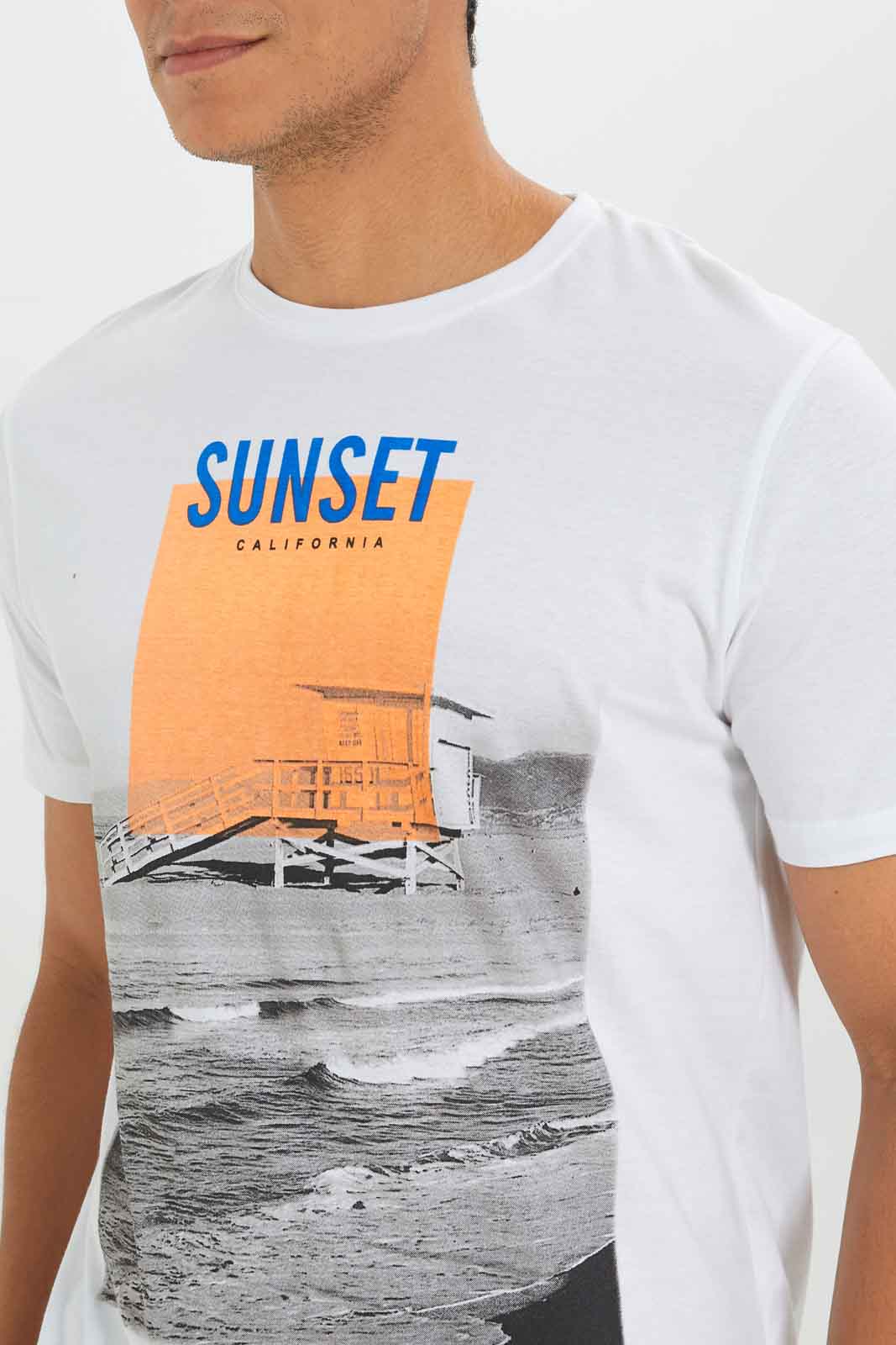 Redtag-WHITE-Graphic-T-Shirt-Category:T-Shirts,-Colour:White,-Deals:New-In,-Dept:Menswear,-Filter:Men's-Clothing,-Men-T-Shirts,-New-In-Men-APL,-Non-Sale,-Section:Men,-TBL,-W22B-Men's-