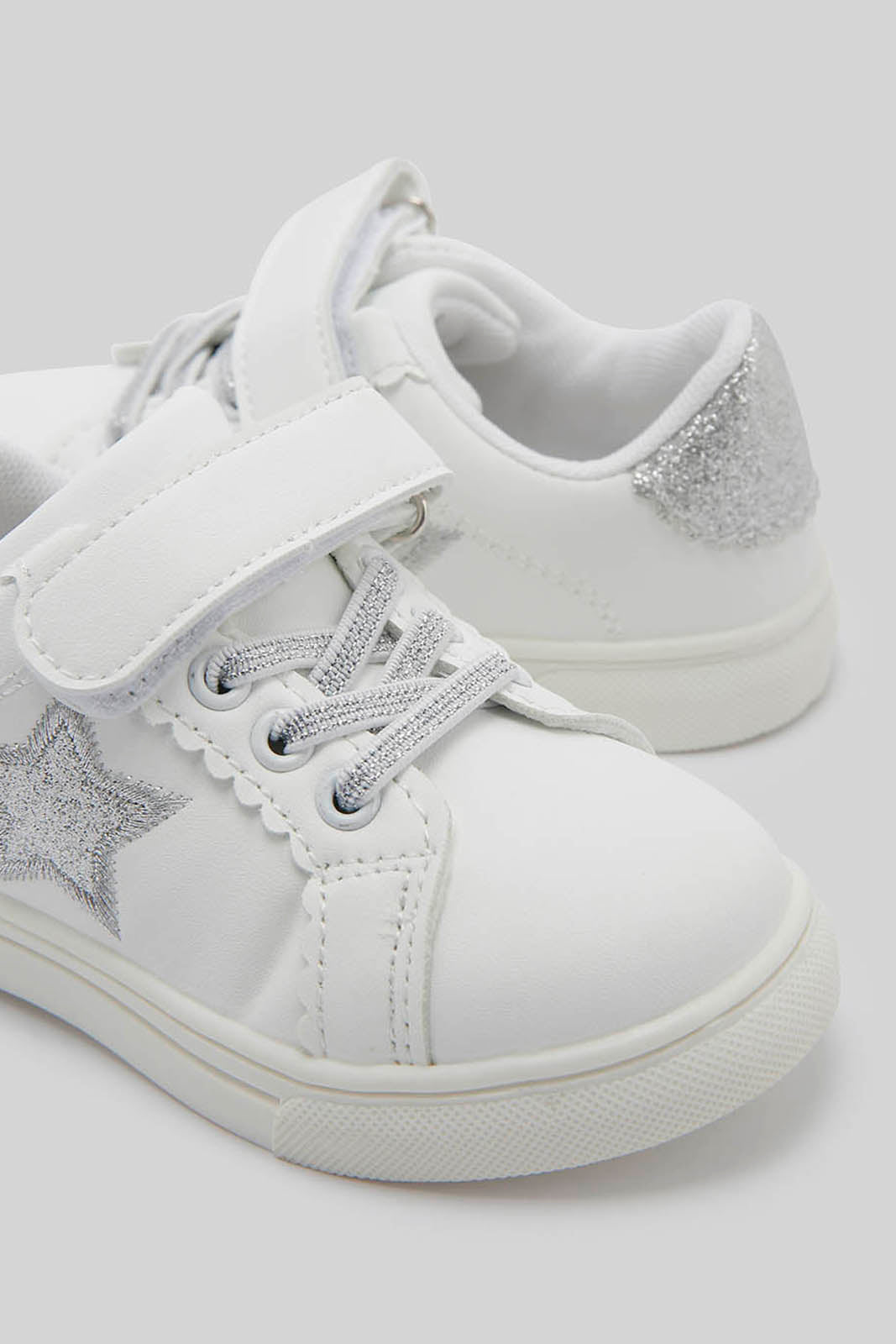 Redtag-White-Star-Trim-Sneaker-Category:Trainers,-Colour:White,-Deals:New-In,-Dept:Girls,-Filter:Girls-Footwear-(3-to-5-Yrs),-GIR-Trainers,-New-In-GIR-FOO,-Non-Sale,-Section:Girls-(0-to-14Yrs),-W22B-Girls-3 to 5 Years