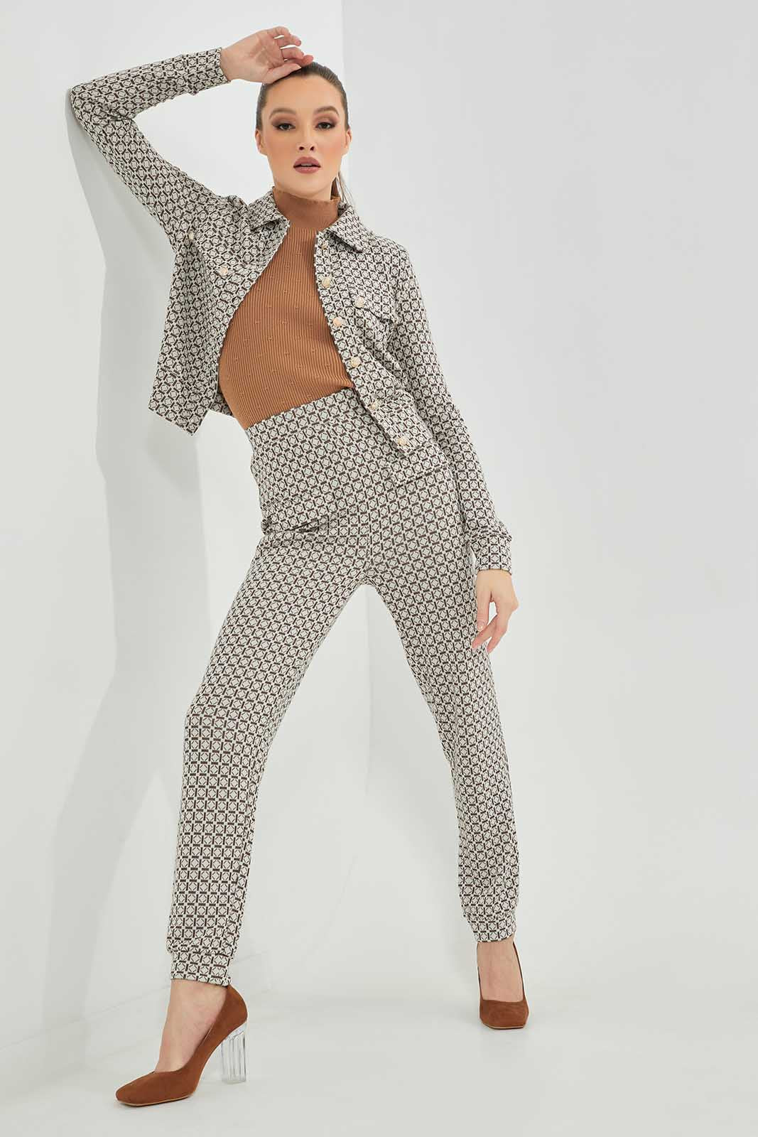 Redtag-Assorted-Printed-Short-Category:Trousers,-Colour:Assorted,-Deals:New-In,-Filter:Women's-Clothing,-LDC,-LDC-Trousers,-New-In-LDC-APL,-Non-Sale,-Section:Women,-W22B-Women's-