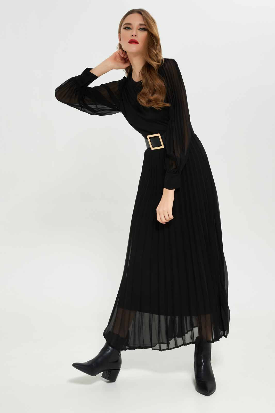 Redtag-Women-Black-Crewneck-Longsleeve-Dress-Category:Dresses,-Colour:Black,-Deals:New-In,-Dept:Ladieswear,-Filter:Women's-Clothing,-LEC,-LEC-Dresses,-New-In-LEC-APL,-Non-Sale,-S23A,-Section:Women-Women's-