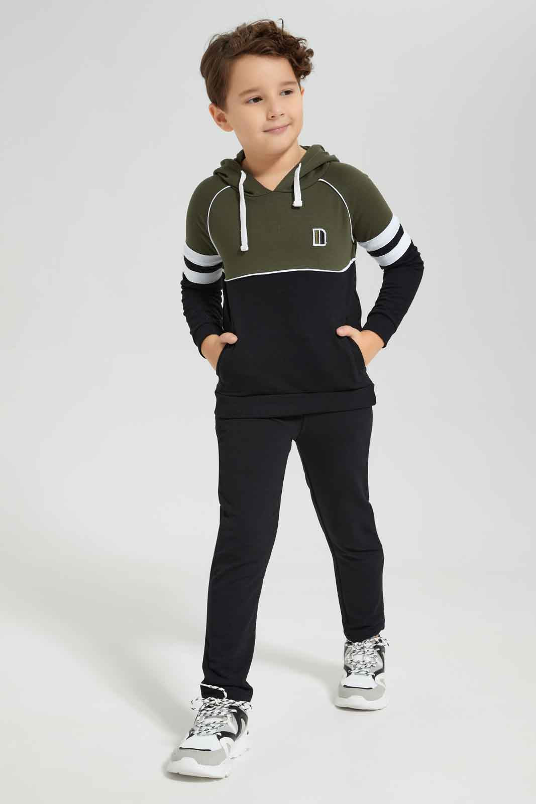 Redtag-Boys-Black-Paneled-Pocket-Hooded-Sweat-BOY-Sweatshirts,-Category:Sweatshirts,-Colour:Black,-Deals:New-In,-Dept:Boys,-Filter:Boys-(2-to-8-Yrs),-New-In-BOY-APL,-Non-Sale,-Section:Boys-(0-to-14Yrs),-W22B-Boys-2 to 8 Years