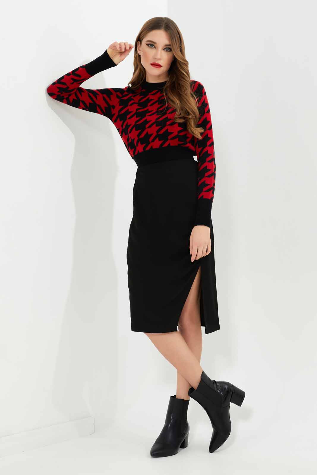 Redtag-Women-Assorted-Crewneck-Longsleeve-Pullover-Category:Pullovers,-Colour:Assorted,-Deals:New-In,-Dept:Ladieswear,-Filter:Women's-Clothing,-LEC,-LEC-Pullovers,-New-In-LEC-APL,-Non-Sale,-S23A,-Section:Women-Women's-