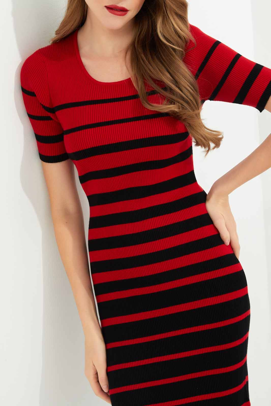Redtag-Women-Assorted-Short-Sleeve-Knitted-Drs-Category:Dresses,-Colour:Assorted,-Deals:New-In,-Dept:Ladieswear,-Filter:Women's-Clothing,-LEC,-LEC-Dresses,-New-In-LEC-APL,-Non-Sale,-S23A,-Section:Women-Women's-