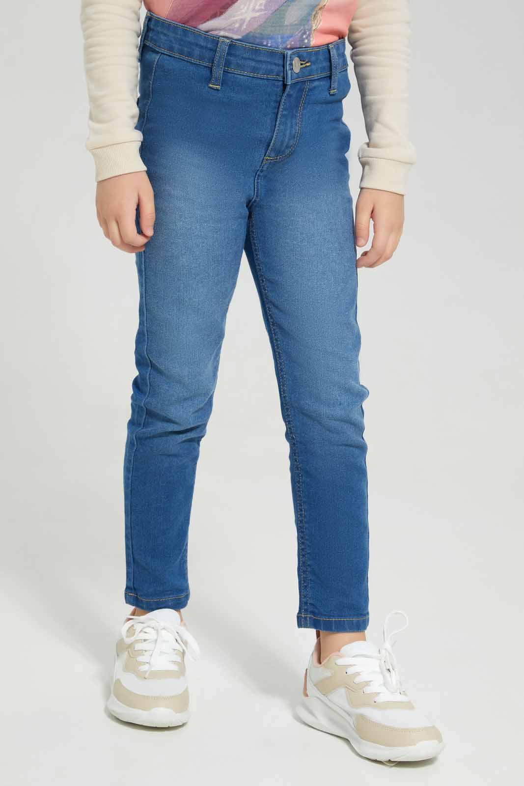 Redtag-Girls-Light-Wash-Denim-Jeggig-Category:Jeggings,-Colour:Light-Wash,-Deals:New-In,-Denim,-Filter:Girls-(2-to-8-Yrs),-GIR-Jeggings,-New-In-GIR-APL,-Non-Sale,-Section:Girls-(0-to-14Yrs),-W22B-Girls-2 to 8 Years