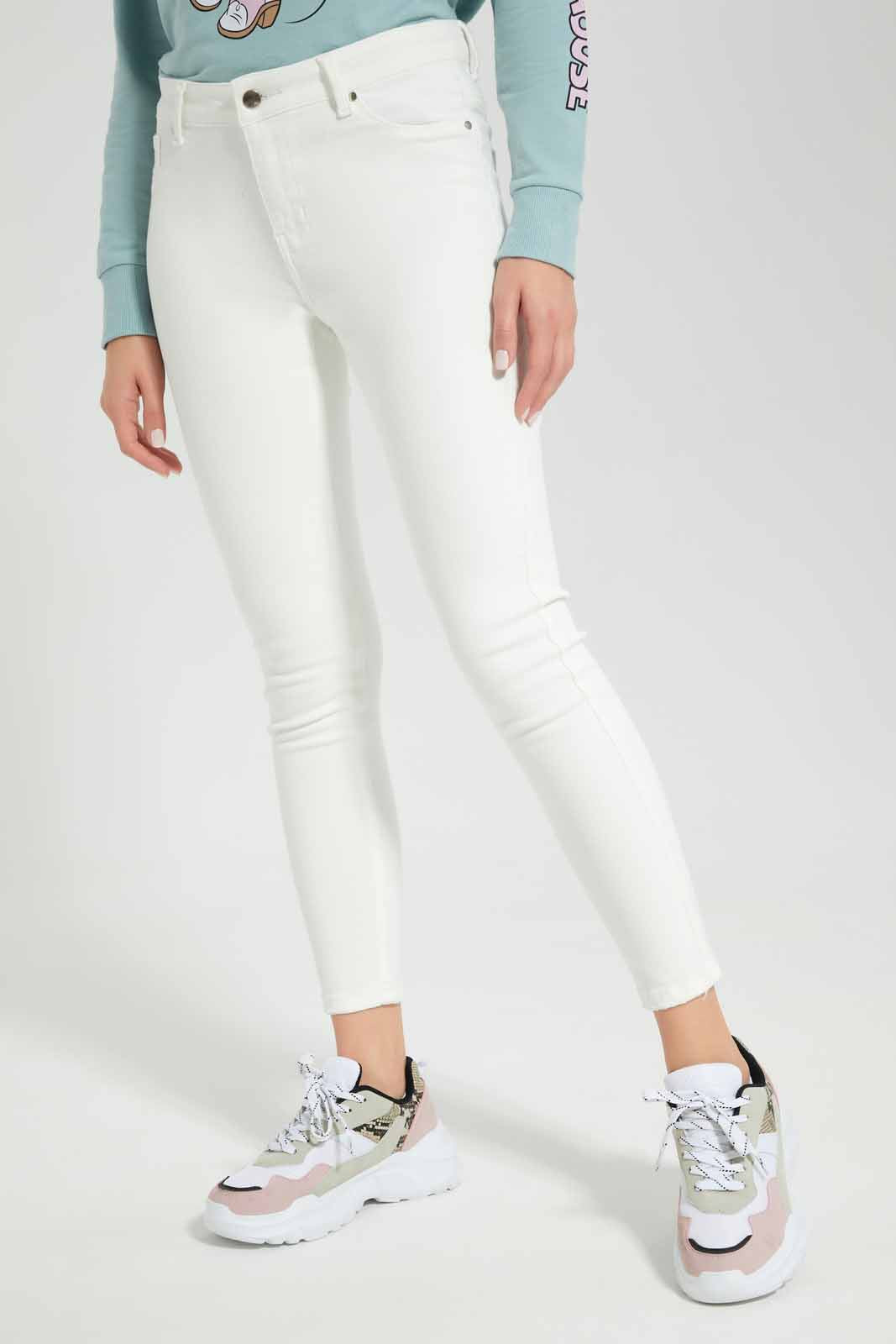 Redtag-Women-White-Skinny-Low-Waist-Jeans-Category:Jeans,-Colour:White,-Deals:New-In,-Filter:Women's-Clothing,-FIT-WALL-(FTW),-New-In-Women-APL,-Non-Sale,-Section:Women,-W22B,-Women-Jeans-Women's-