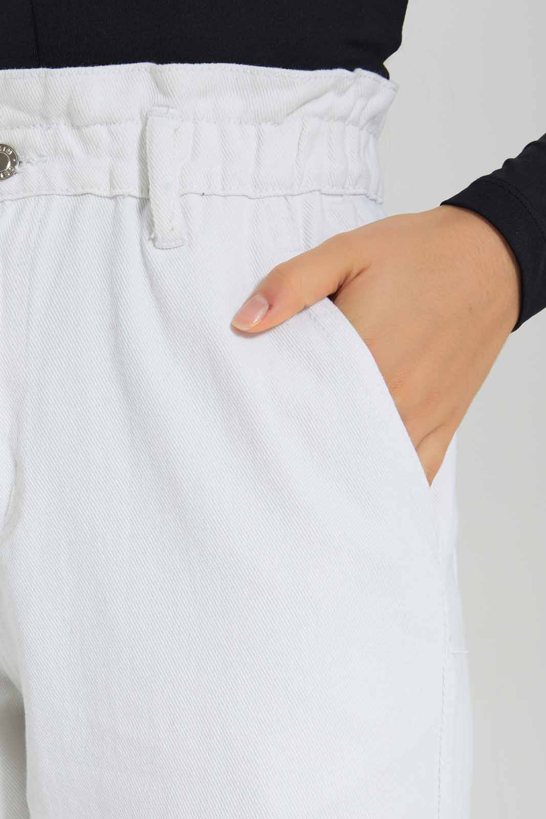 Redtag-Women-White-Wash-Baggy-Fit-Jeans-Category:Jeans,-Colour:White,-Deals:New-In,-Dept:Ladieswear,-Filter:Women's-Clothing,-FIT-WALL-(FTW),-New-In-Women-APL,-Non-Sale,-Section:Women,-W22B,-Women-Jeans-Women's-
