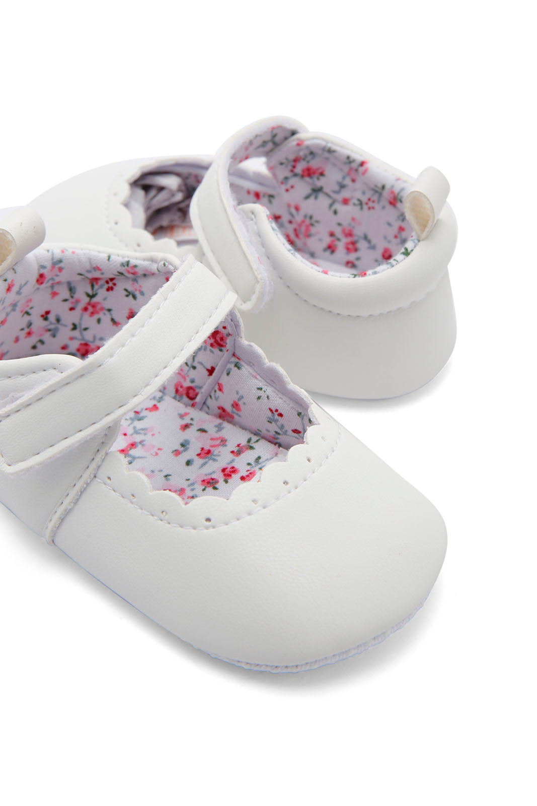 Redtag-White-Pram-Shoe-(Repeat-Style)-Category:Shoes,-Colour:White,-Deals:New-In,-Dept:New-Born,-Filter:Baby-Footwear-(0-to-18-Mths),-NBF-Shoes,-New-In-NBF-FOO,-Non-Sale,-Section:Boys-(0-to-14Yrs),-W22B-Baby-0 to 18 Months