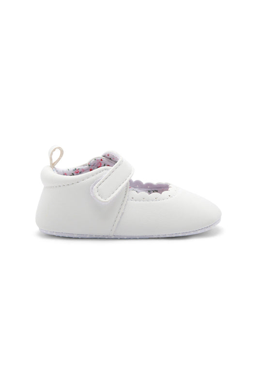 Redtag-White-Pram-Shoe-(Repeat-Style)-Category:Shoes,-Colour:White,-Deals:New-In,-Dept:New-Born,-Filter:Baby-Footwear-(0-to-18-Mths),-NBF-Shoes,-New-In-NBF-FOO,-Non-Sale,-Section:Boys-(0-to-14Yrs),-W22B-Baby-0 to 18 Months
