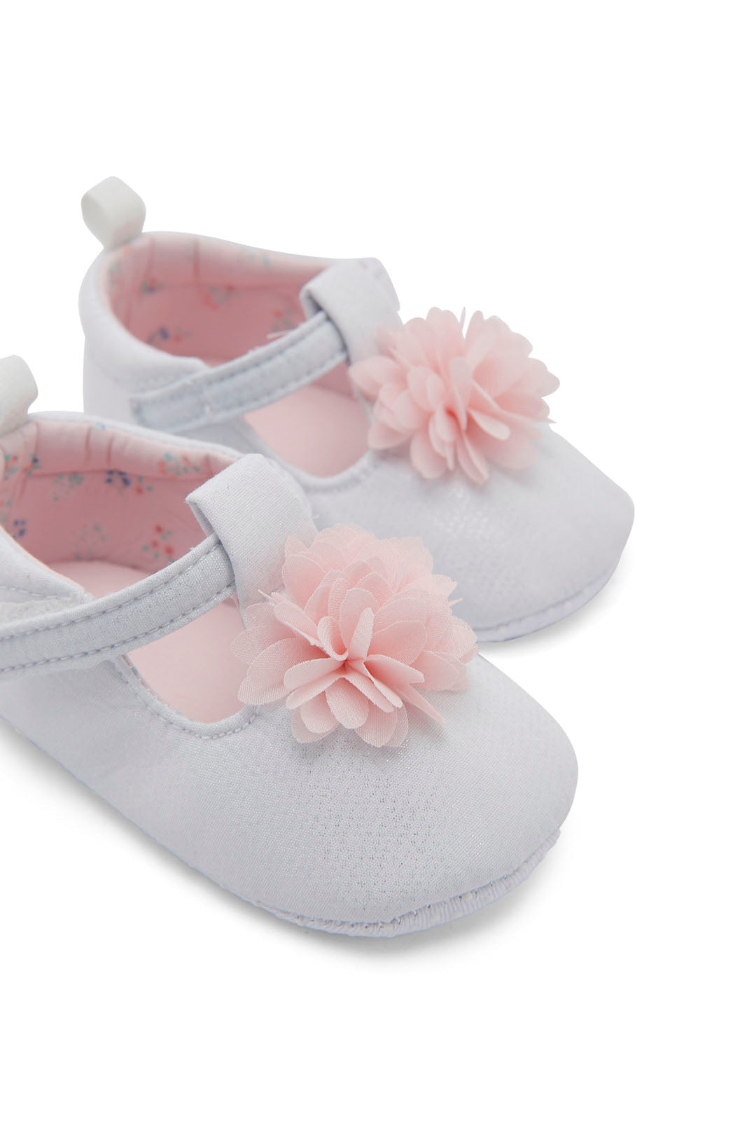 Redtag-White-Pram-Shoe-(Repeat-Style)-Category:Shoes,-Colour:White,-Deals:New-In,-Dept:New-Born,-Filter:Baby-Footwear-(0-to-18-Mths),-NBF-Shoes,-New-In-NBF-FOO,-Non-Sale,-Section:Boys-(0-to-14Yrs),-W22B-Baby-0 to 18 Months