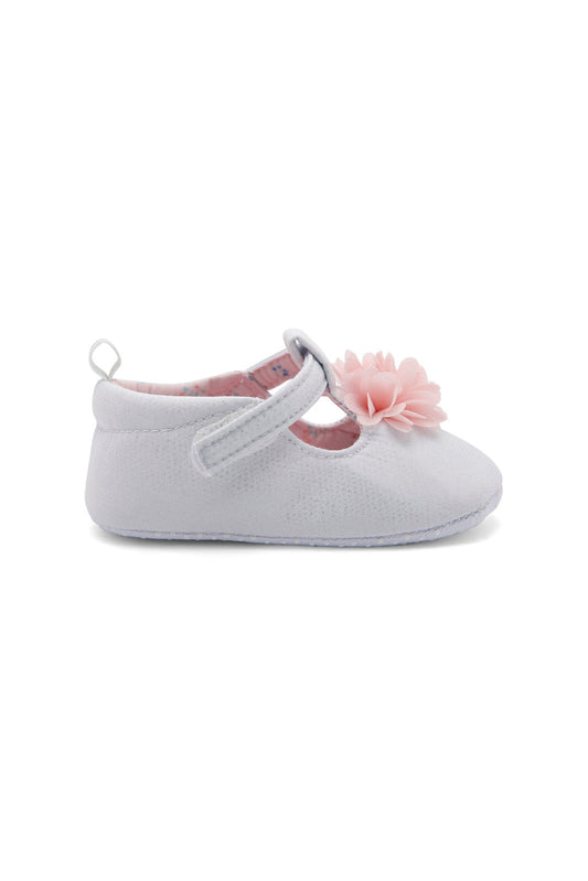 Redtag-White-Pram-Shoe-(Repeat-Style)-Category:Shoes,-Colour:White,-Deals:New-In,-Dept:New-Born,-Filter:Baby-Footwear-(0-to-18-Mths),-NBF-Shoes,-New-In-NBF-FOO,-Non-Sale,-Section:Boys-(0-to-14Yrs),-W22B-Baby-0 to 18 Months